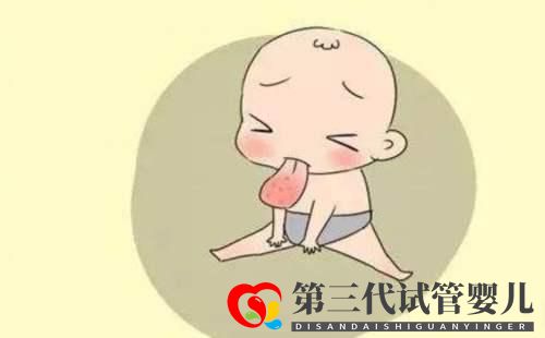 喝母乳的宝宝舌苔又白又厚，正常吗？警惕这4种疾病(图1)